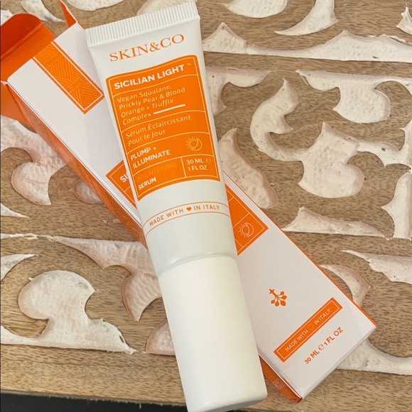 Sicilian Light Illuminate Face Serum🍊 - Picture 4 of 4